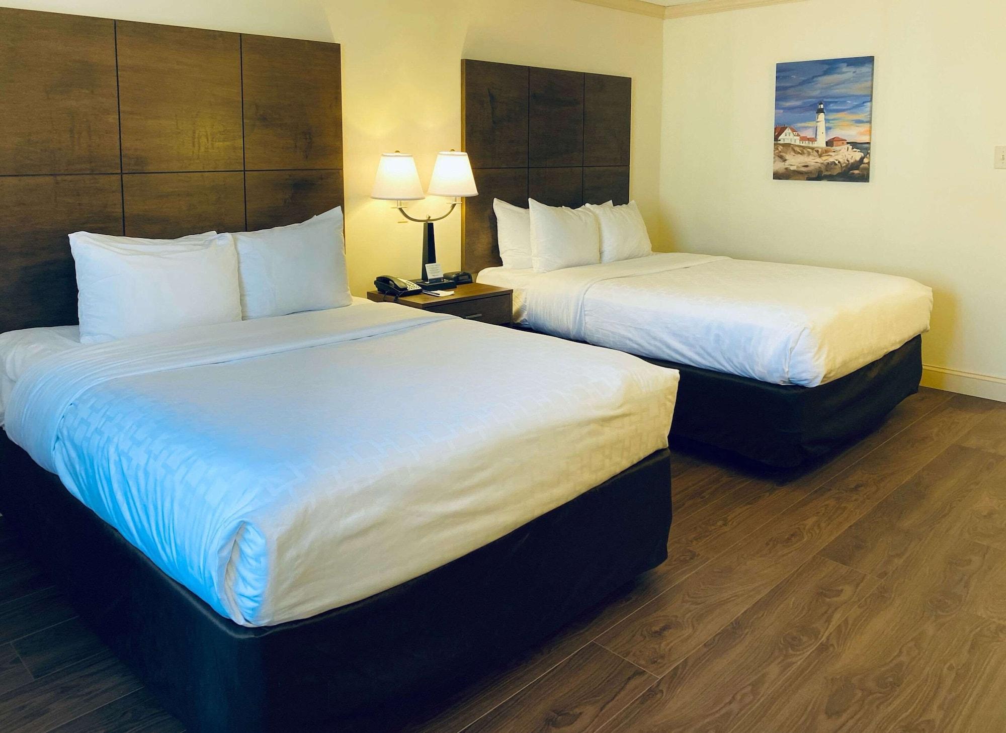 Clarion Hotel & Conference Center Toms River Bagian luar foto