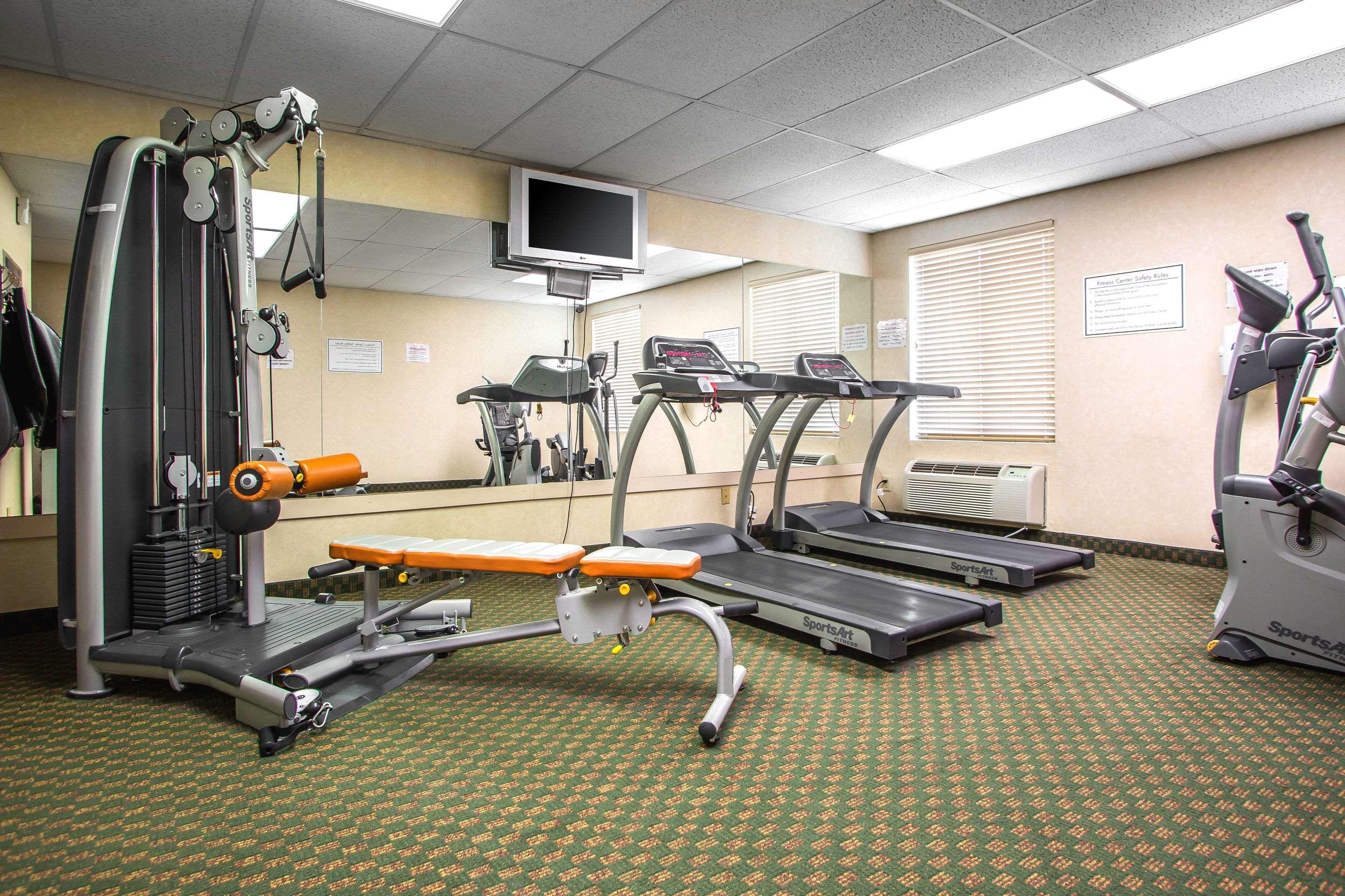 Clarion Hotel & Conference Center Toms River Bagian luar foto