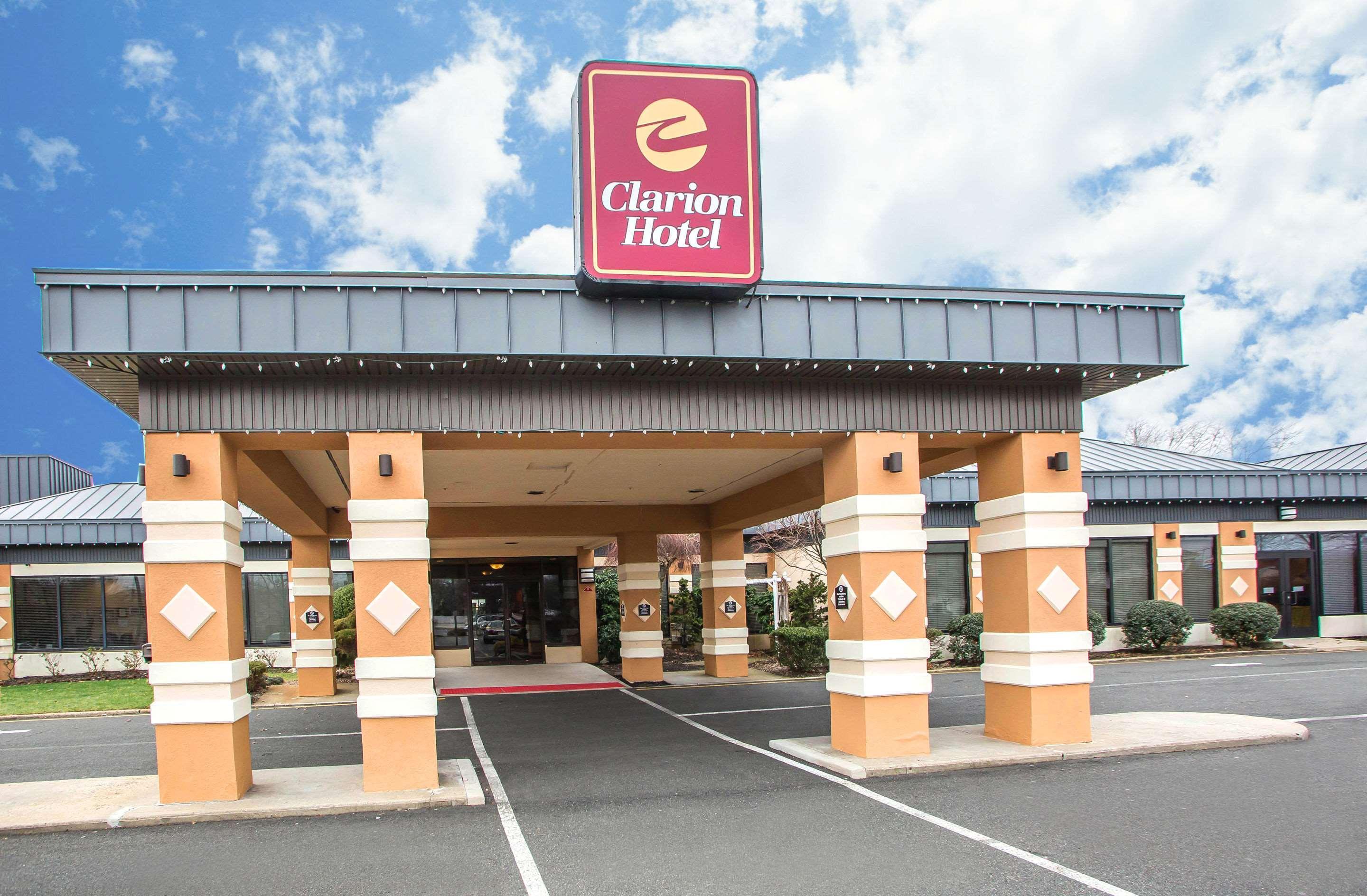 Clarion Hotel & Conference Center Toms River Bagian luar foto