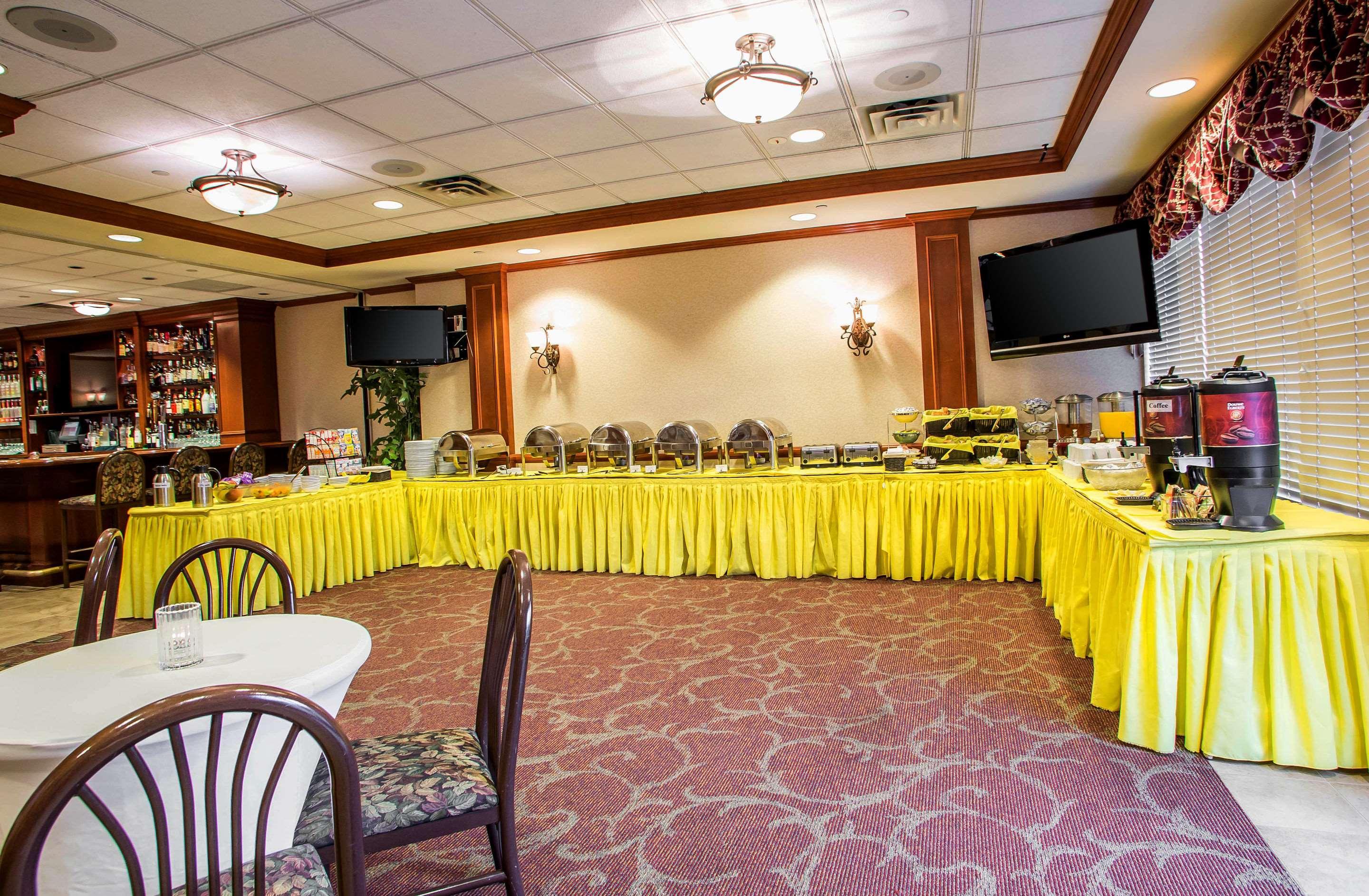 Clarion Hotel & Conference Center Toms River Bagian luar foto