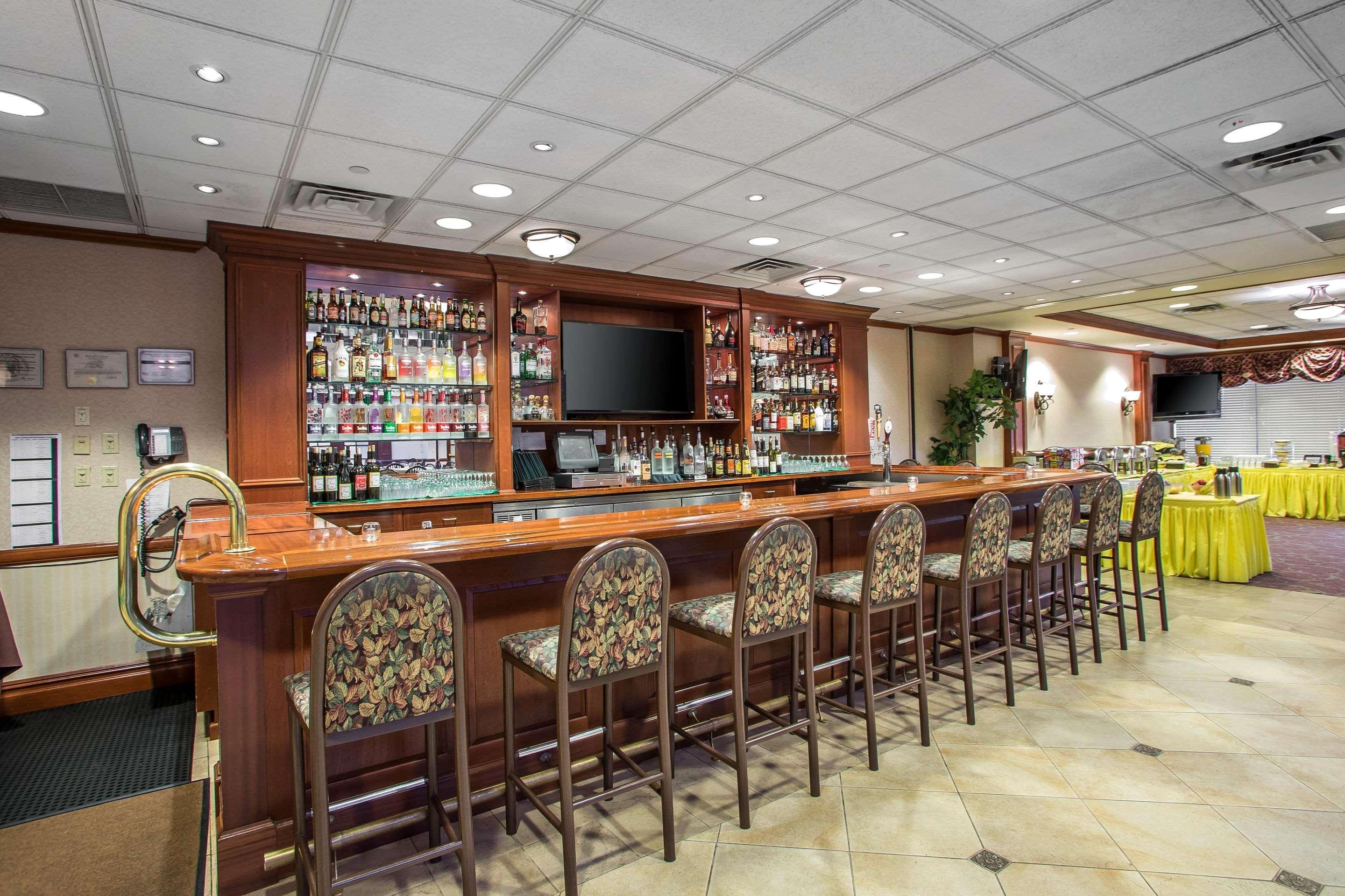 Clarion Hotel & Conference Center Toms River Bagian luar foto