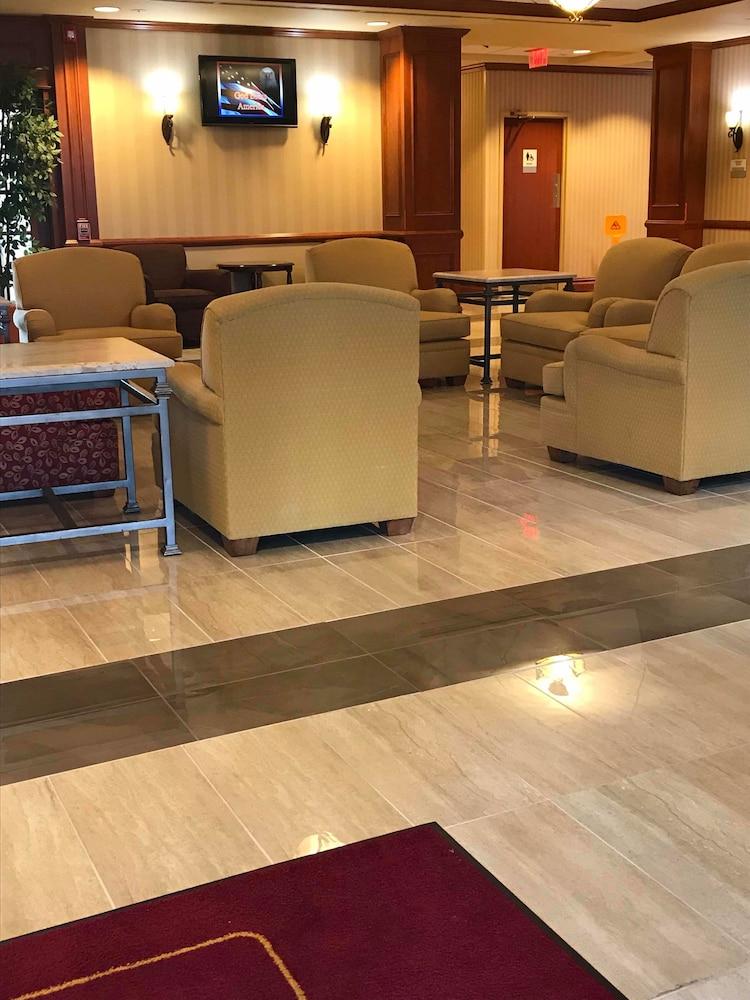 Clarion Hotel & Conference Center Toms River Bagian luar foto